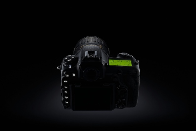 Nikon D500 и внешняя вспышка Nikon SB-5000