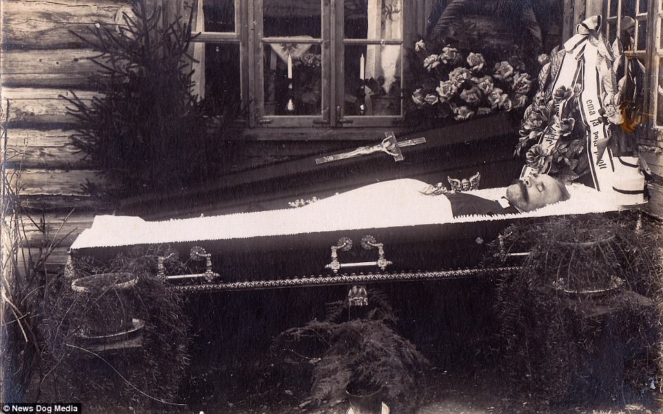 A man in a coffin in Estonia, circa 1905. By the early 20th century, the practice fell out of fashion as photos became more commonplace with the arrival of the snapshot