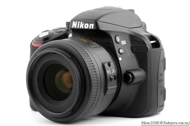 Nikon D3300 с объективом Nikon DX AF-S Nikkor 35mm 1:1.8G SWM Aspherical