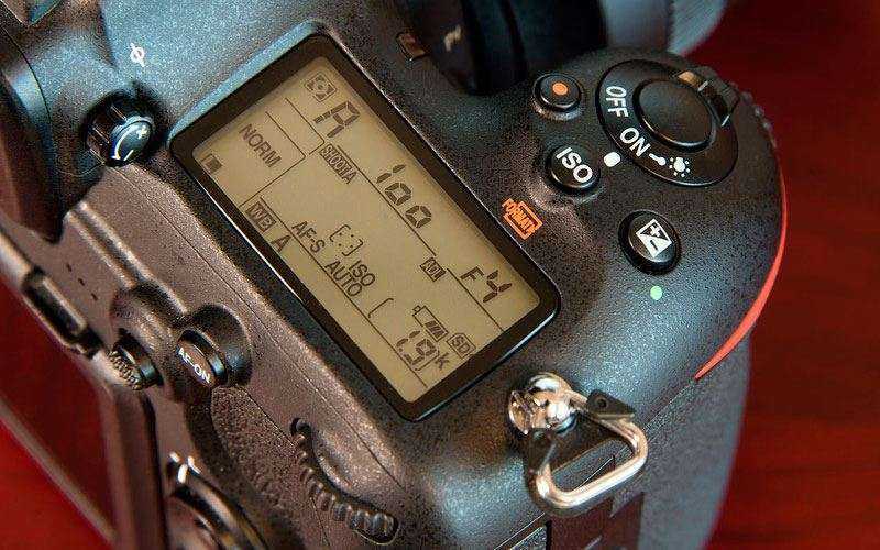 дисплей настроек Nikon D500