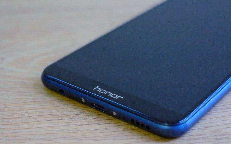 Дизайн Huawei Honor 7X